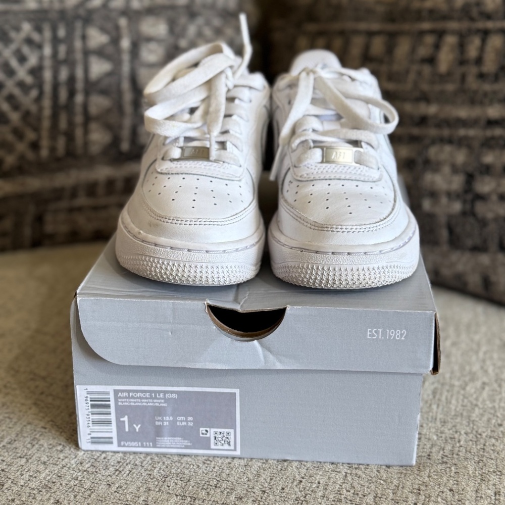 Nike Air Force 1 - Picture 2 of 6